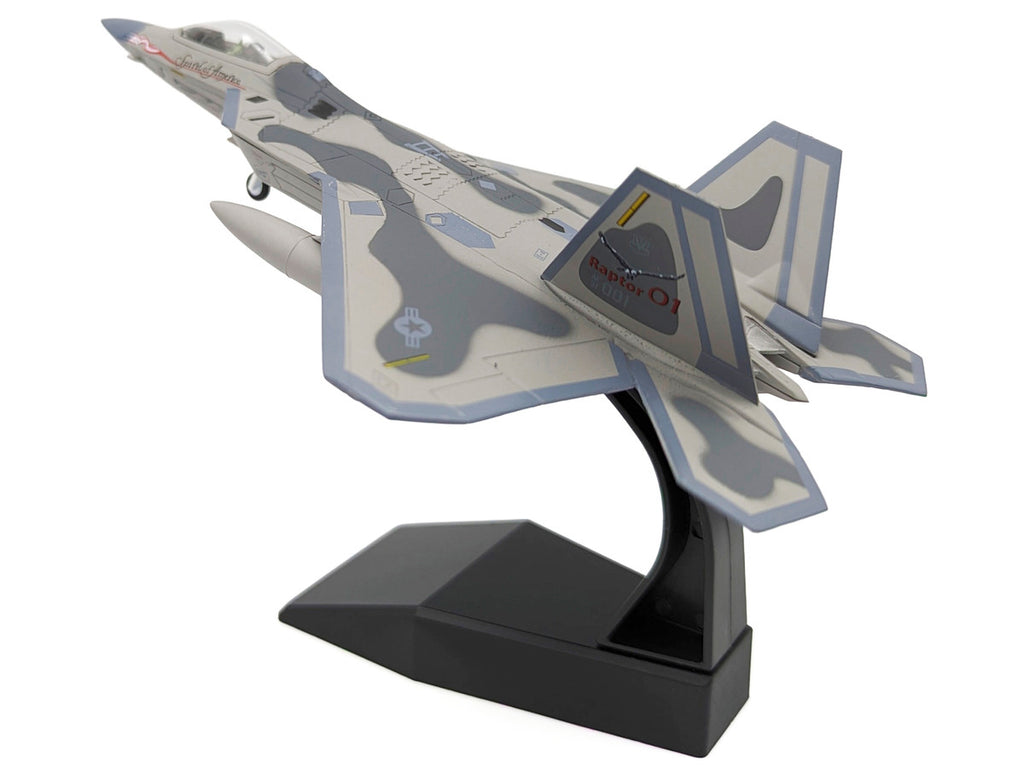 Lockheed Martin F-22A Raptor Aircraft "Spirit of America 412th Test Wing Edwards Air Force Base" (1997) United States Air Force 1/100 Diecast Model Airplane
